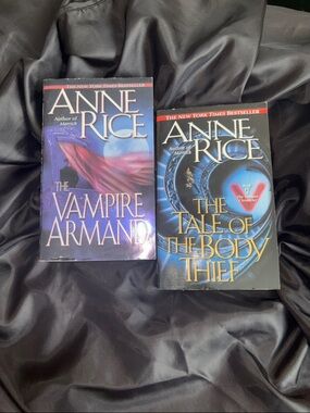 Anne Rice Vampire Chronicles (Bundle of 2 Paperback Novels)